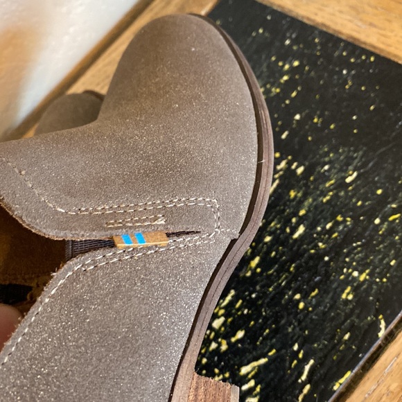 Toms heeled ankle booties - Picture 8 of 8